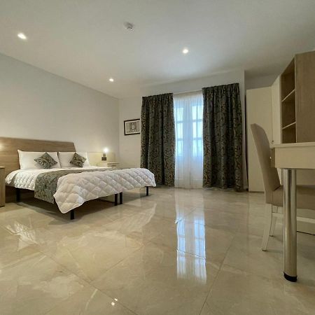 La Reggia Seaview Guesthouse Marsaxlokk Buitenkant foto