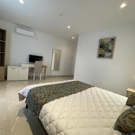 La Reggia Seaview Guesthouse Marsaxlokk Buitenkant foto